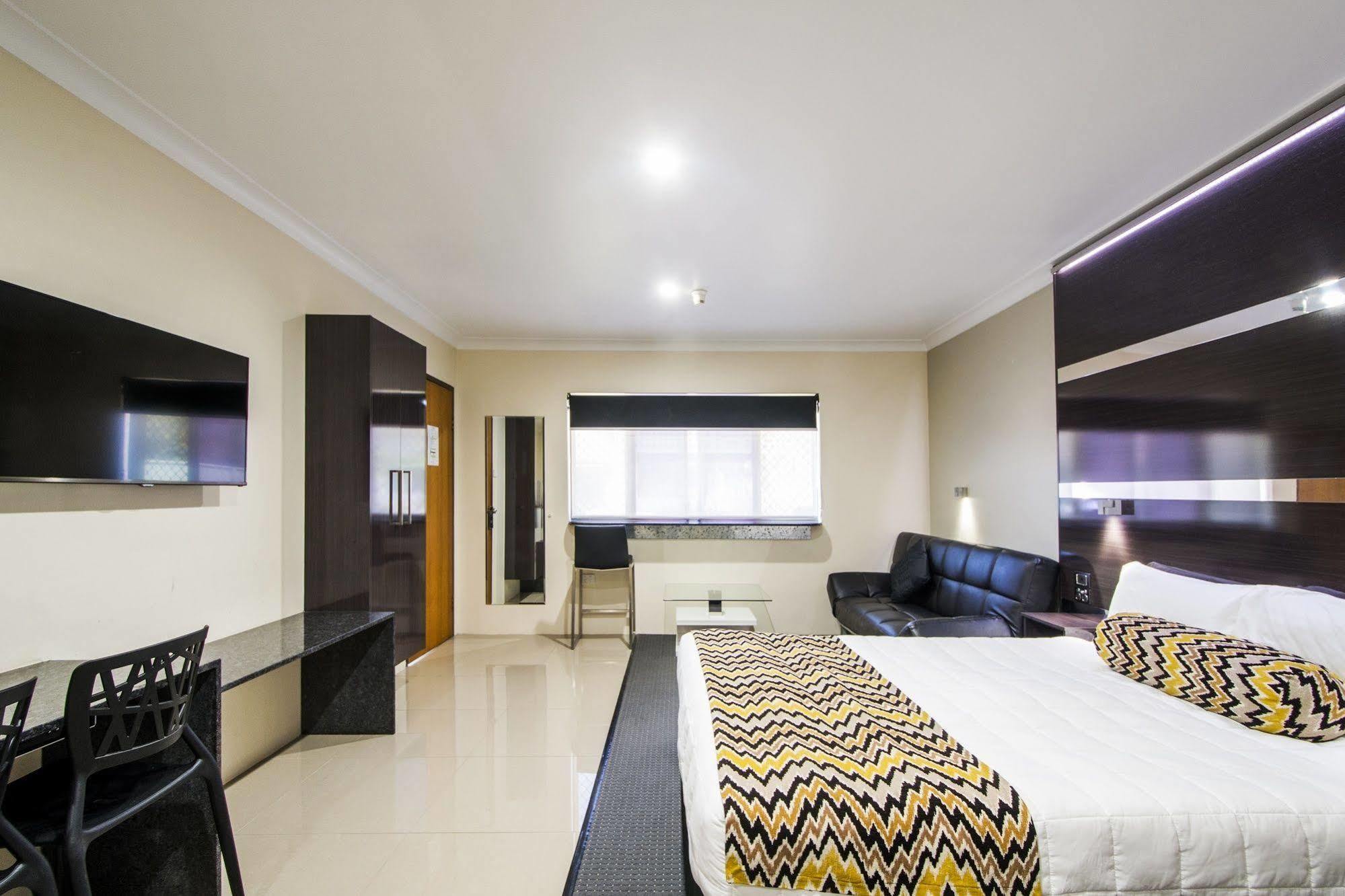 Abbey Motor Motel 4*